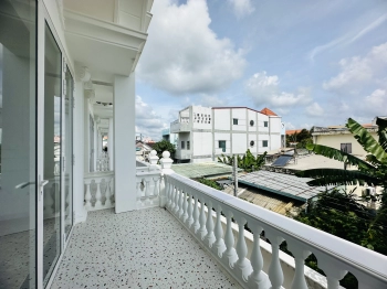 Cần Bán Nhà Phong Cách Châu Âu Gần Trường Mỹ Hóa