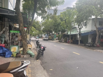 Đất trống 4,3x19,5m đường 79 phường tân quy q7. giá tốt dt