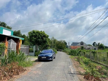 Cần bán nền đất mặt tiền 723m2 , có căn nhà cấp 4 trên đất