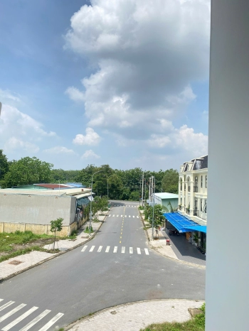 Đất Cổng Trường Học Cấp 1 cấp 2 Phú Chánh -Tp Tân Uyên