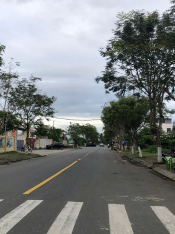 Bán 2 lô đất Nguyễn Hồng Ánh 200m2 hàng hot đối diện cổng trường Lê Kim Lăng