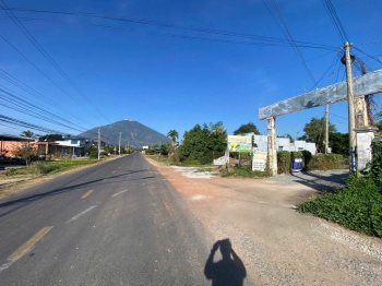 Bán Nhanh Miếng đất view Núi Bà nằm ngày TT TT DMC 520tr/130m2