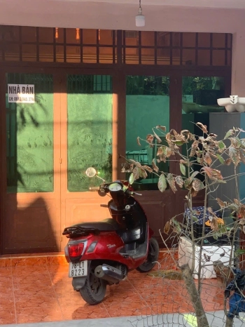 Diện tích :137m2, đã có nhà cấp 4 , đường ô tô vào tận nhà