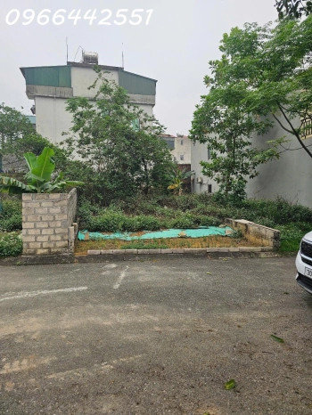 Bán Lô đất gần trục chính Đồi Sen đường thông ôtô MT rộng 102m nhỉnh 30tr