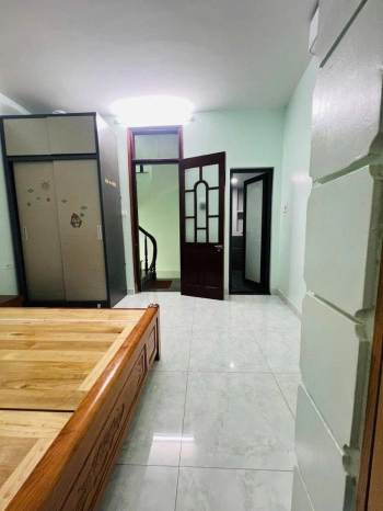 Chính chủ bán nhà đường Láng, Hàng hiếm lô góc 25m2x6T, ngõ thông cách phố 50m giá nhỉnh 6 tỷ