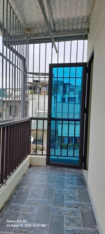 Bán nhà riêng tại ngõ 259 Vĩnh Hưng, HMai, HN, 33m2, 3 tầng, 4PN-3WC, ngõ thoáng, ba gác quay đầu