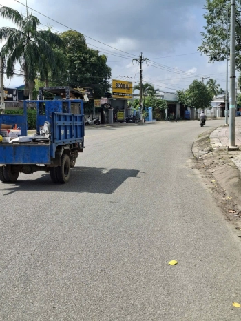 Bán gấp nhà lầu mới xây tại mặt tiền đường ĐT 720, xã Suối Kiết, huyện Tánh Linh, Tỉnh Bình Thuận ( nay là Xã Suối Kiết, tỉnh Lâm Đồng)