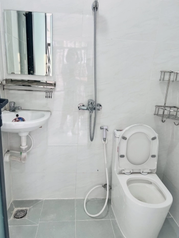 Cho thuê nhà đường Tân Sơn Nhì, P Tân Sơn Nhì, Tân Phú, giá 9tr